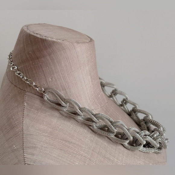 Silver Tone Metal Mesh Chain Link Necklace‎ Set - Picture 4 of 7